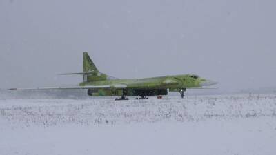 Первый ракетоносец Ту-160М новой постройки Минобороны России получит этим летом