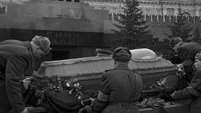 На вторых похоронах Сталина плакали только двое: от радости и от трусости