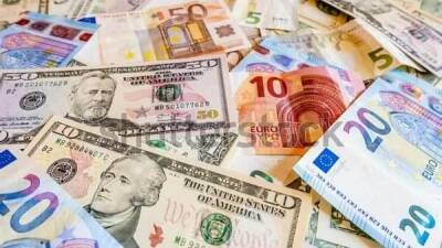 Евро в Израиле резко подорожал, доллар отстает
