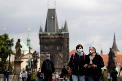 Чехия отменяет карантинные ограничения для невакцинированных от коронавируса