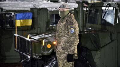 Политолог вспомнил анекдот про мазохистов на фоне слухов о “вторжении на Украину”