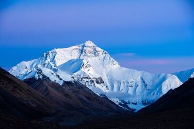 Лед, который формировался на Эвересте около 2000 лет, растаял за 25 лет - исследование