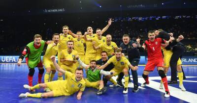 “Путин-ху*ло” услышали и в Амстердаме: как проходит полуфинал Евро-2022 по футзалу против России