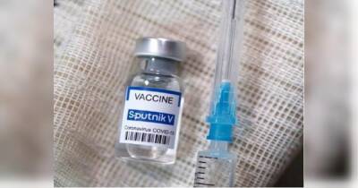 Остеоартрит і фотофобія: у путінської вакцини «Супутник V» виявили два нові побічні ефекти