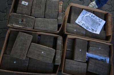 «Бились в конвульсиях»: Аргентина просит своих граждан выкинуть купленный недавно кокаин