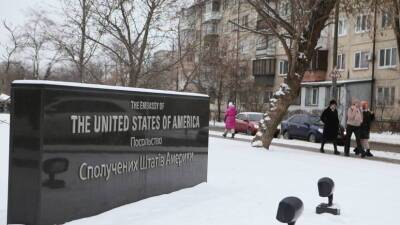 В США объяснили отправку домой семей дипломатов с Украины «избытком осторожности»