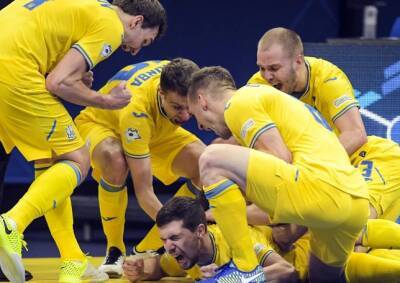 Евро — 2022 по футзалу: песня харьковских ультрас о Путине громко прозвучала на матче Украина — Россия