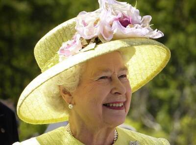 В воскресенье королева Елизавета отметит 70-летний пребывания на престоле и мира