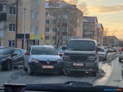 Чтобы разобраться в аварии с такси, в Южно-Сахалинске ищут свидетелей
