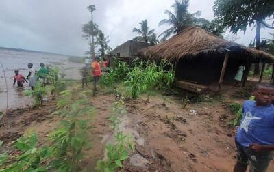 На Мадагаскар надвигается новый мощный циклон