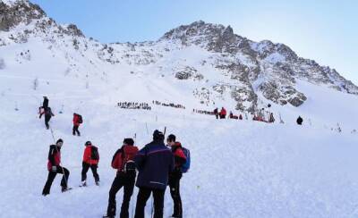 В Австрии под снежной лавиной погибли 5 туристов
