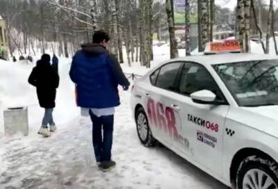 Команда заботы продолжает акцию транспортной помощи Всеволожской и Токсовской больницам