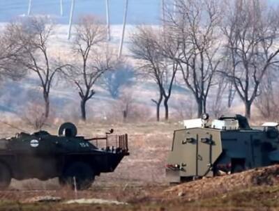ВСУ разместили бронетехнику недалеко от линии соприкосновения в Донбассе