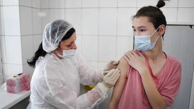 В России наращивают темпы вакцинации подростков