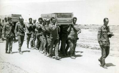 «Груз 200»: почему тела погибших в Афганистане советских солдат перевозили в гробах из цинка - Русская семерка