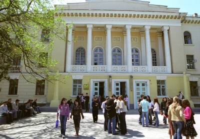 Ректора Дагестанского университета обвинили в мошенничестве