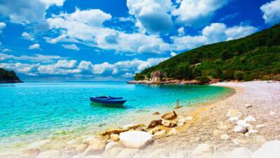 ТОП-10 самых красивых пляжей для отдыха в 2022 году