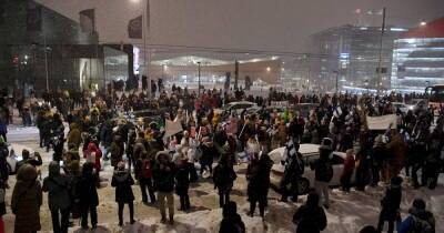 Более 50 участников акции протеста задержали в Хельсинки
