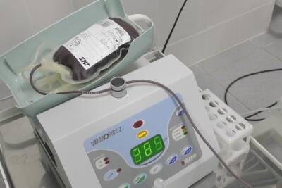 Для волгоградских больниц изготовили 7098 доз антиковидной плазмы