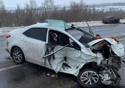 В Самарской области водитель спровоцировал массовую аварию и погиб