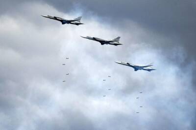 Бомбардировщики Ту-22М3 выполнили патрулирование в небе Белоруссии