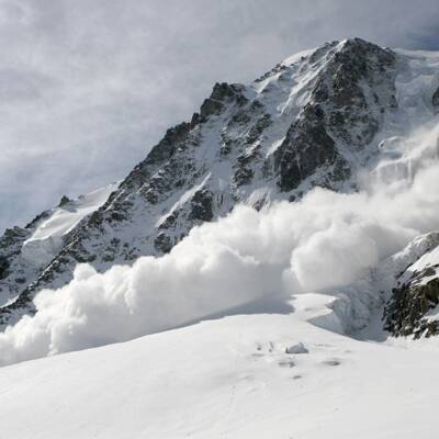 Девять человек погибли в Австрии за сутки в результате схода лавин