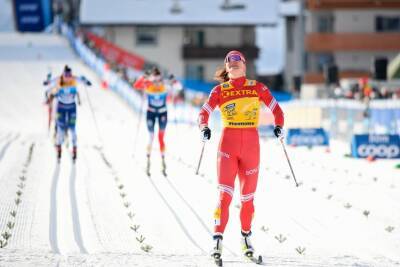 Лыжница Наталья Непряева принесла России первую медаль на Олимпиаде-2022 в Пекине