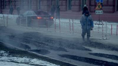 Водоканал устраняет последствия прорыва трубы во Фрунзенском районе Петербурга