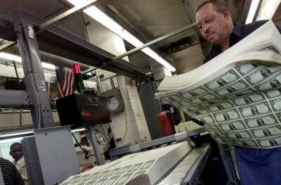 Аналитик назвала последствия остановки печатного станка в США