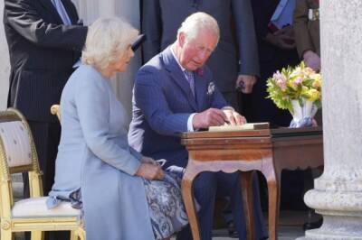 Елизавета II желает, чтобы жена принца Чарльза стала королевой-консортом