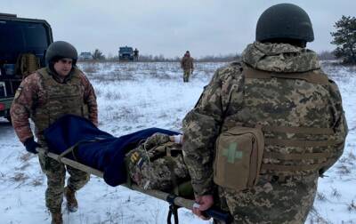 Два бойца ВСУ получили ранения на Донбассе
