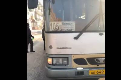 Перевозчик, чьи автобусы критиковал Осипов, покинет маршрут №102 с 14 февраля