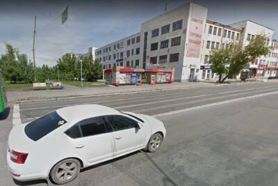 Неизвестные с монтировками атаковали кафе в центре Екатеринбурга