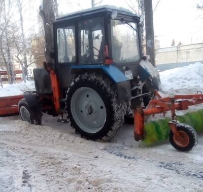 Сегодня более 70 спецмашин очищают Ульяновск от снега