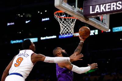 НБА: ЛеБрон принес Лейкерс победу над Нью-Йорком и другие матчи