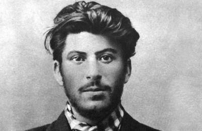 Какой необычной работой занимался Сталин в юности - Русская семерка