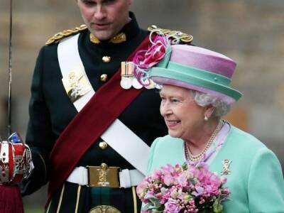 Елизавета II практически назвала имя следующей королевы Великобритании