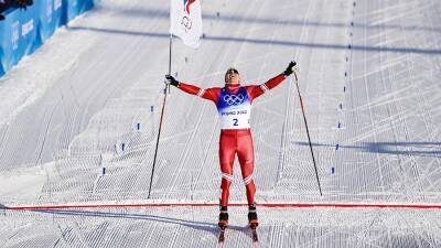 Лыжник Большунов поделился эмоциями после победы в скиатлоне на ОИ