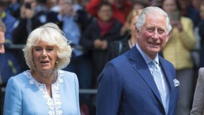 Елизавета II намерена жену принца Чарльза сделать королевой-консортом