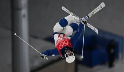 Фристайлистка Анастасия Смирнова завоевала бронзовую медаль на Олимпиаде в Пекине