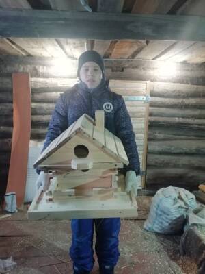 Ульяновские школьники делали домики для белочек