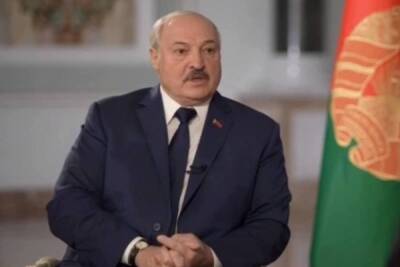 Лукашенко назвал Зеленского безголовым