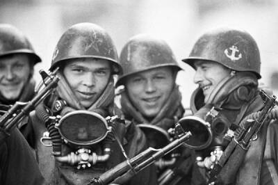 «Люди-лягушки»: каких советских спецназовцев оккупанты боялись больше всего - Русская семерка