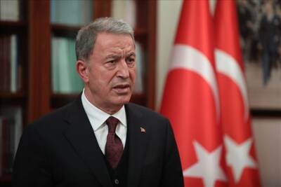 Министр национальной обороны Турции заразился коронавирусом