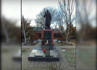 Телевизор с Вечным огнем установили у памятника героям ВОВ на Дону