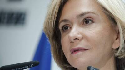 Претендент на пост президента Франции Пекресс заговорила на русском языке в прямом эфире