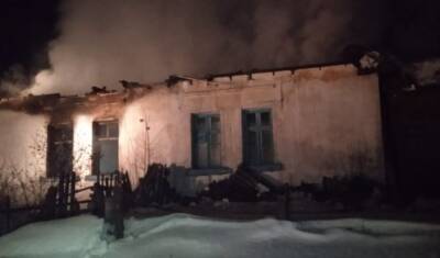 Двое жителей Башкирии погибли при пожаре в одноэтажном доме