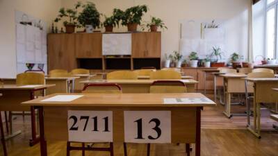 Учительница из Петербурга пожаловалась на увольнение из-за стихов Хармса