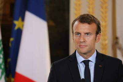 Politico: Макрон перед выборами во Франции хочет стать героем, который «спас Украину от России»