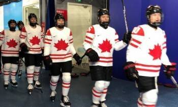 Сборная Канады по хоккею отказалась выходить на лед к сборной России